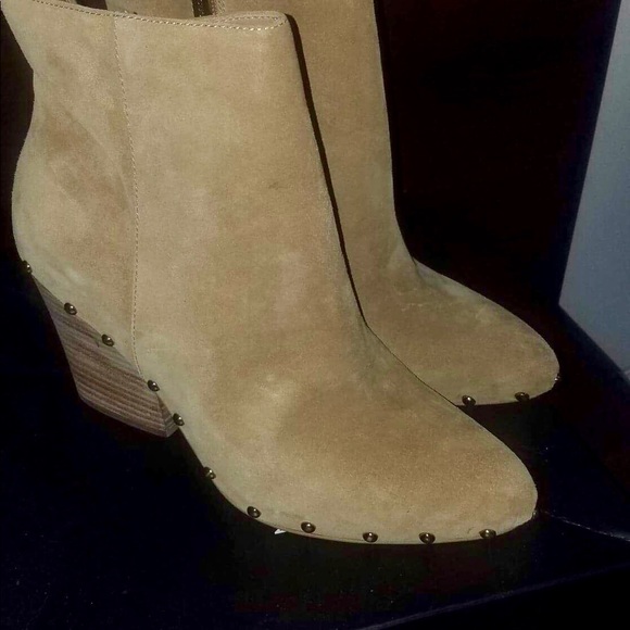 COPY - BCBGeneration Jonnie Boots Size 10M - Picture 6 of 7